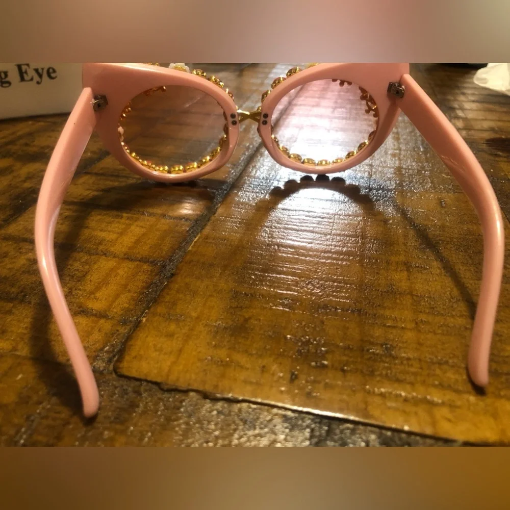 Barbie pink  bling rhinestone novelty retro cateye sunglasses